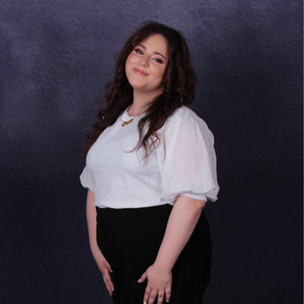 Meet your Posher, Aya